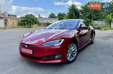 Ліфтбек Tesla Model S 2017 в Черкасах