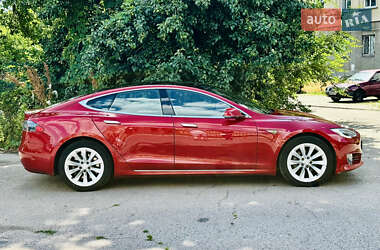 Ліфтбек Tesla Model S 2017 в 