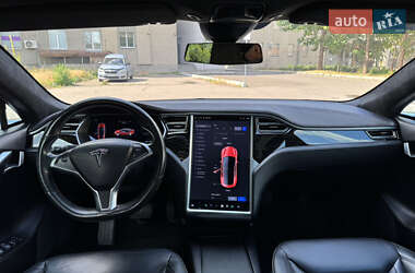 Ліфтбек Tesla Model S 2017 в 