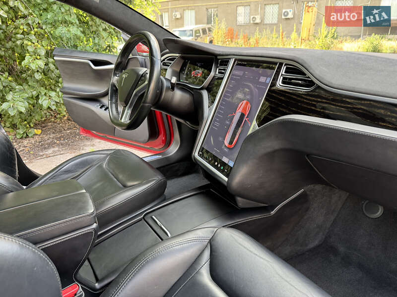 Ліфтбек Tesla Model S 2017 в Черкасах