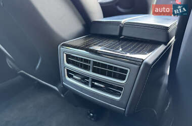 Ліфтбек Tesla Model S 2017 в 