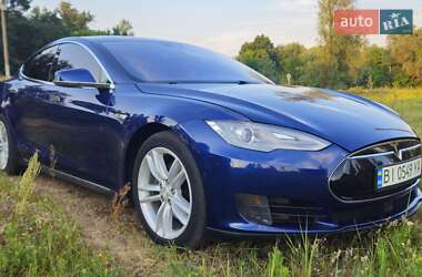 Ліфтбек Tesla Model S 2016 в Шишаках
