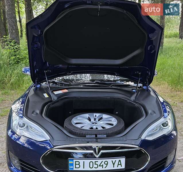 Ліфтбек Tesla Model S 2016 в Шишаках