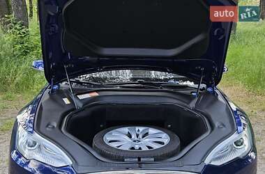 Ліфтбек Tesla Model S 2016 в 