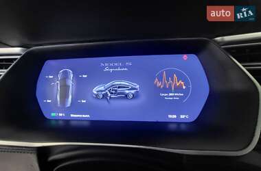 Ліфтбек Tesla Model S 2016 в 