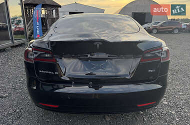 Ліфтбек Tesla Model S 2016 в 