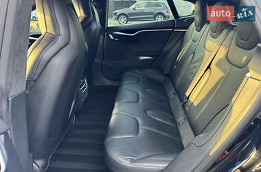 Ліфтбек Tesla Model S 2016 в 