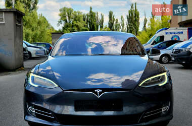 Лифтбек Tesla Model S 2018 в Киеве