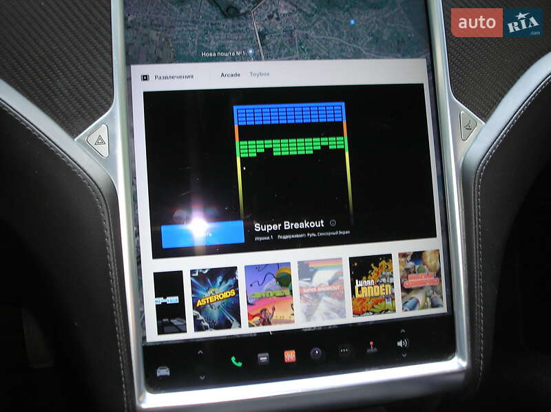 Ліфтбек Tesla Model S 2017 в Ніжині