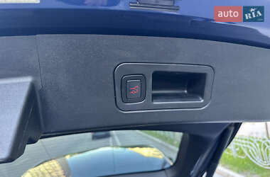 Лифтбек Tesla Model S 2017 в Киеве