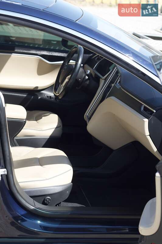 Хетчбек Tesla Model S 2014 в Одесі