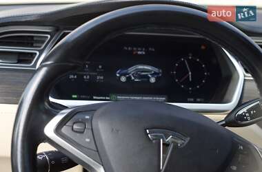 Хэтчбек Tesla Model S 2014 в 