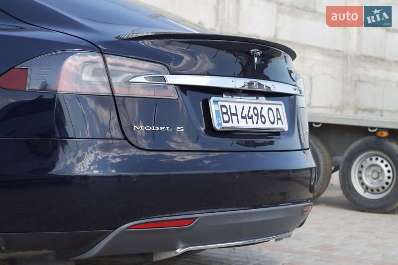 Хетчбек Tesla Model S 2014 в Одесі
