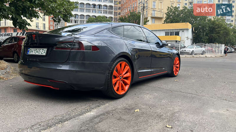 Ліфтбек Tesla Model S 2015 в Одесі