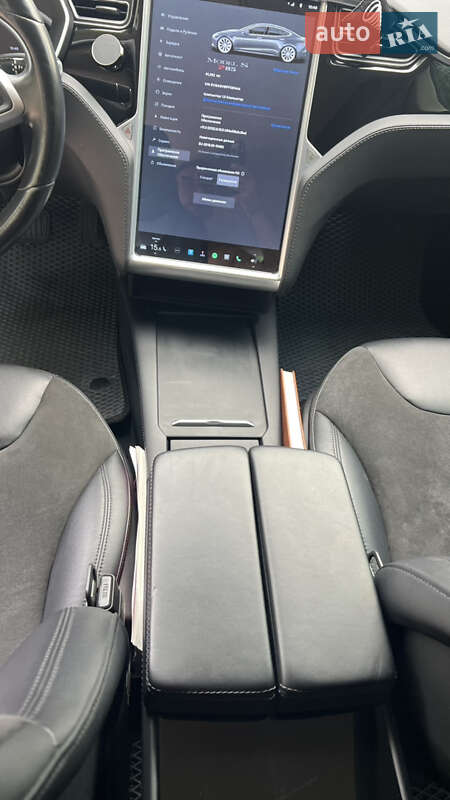 Ліфтбек Tesla Model S 2015 в Одесі