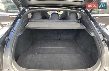 Лифтбек Tesla Model S 2018 в 