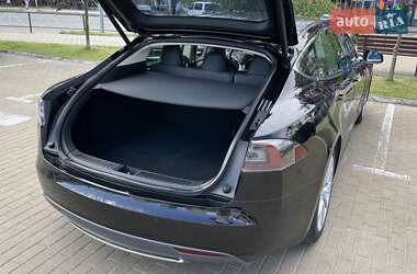 Лифтбек Tesla Model S 2015 в 