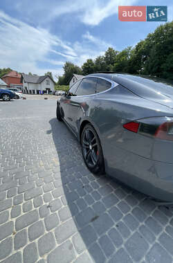 Лифтбек Tesla Model S 2014 в 