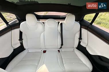 Лифтбек Tesla Model S 2022 в 