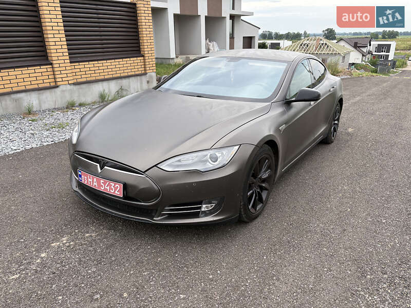 Ліфтбек Tesla Model S 2014 в Рівному