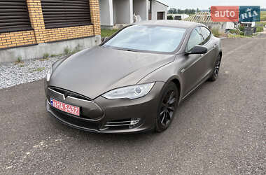 Лифтбек Tesla Model S 2014 в 