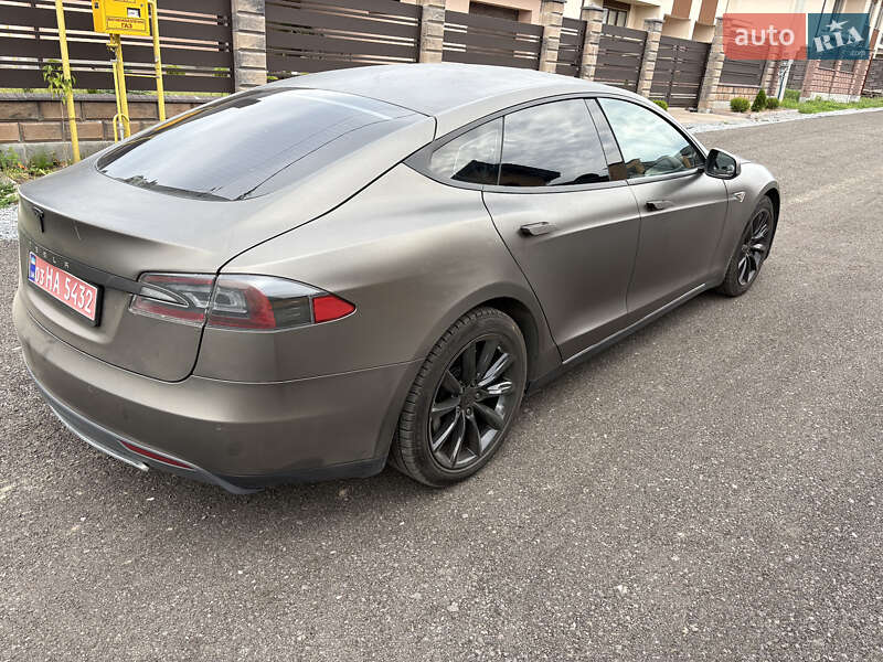 Ліфтбек Tesla Model S 2014 в Рівному