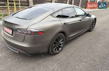 Лифтбек Tesla Model S 2014 в 