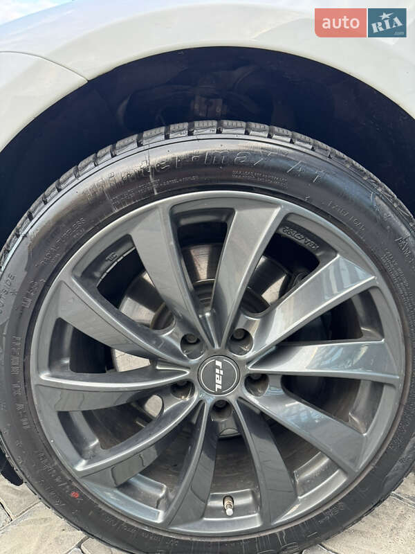 Лифтбек Tesla Model S 2015 в Ровно фото 18 Лифтбек Tesla Model S 2015 в Ровно