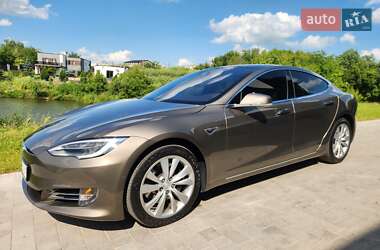 Лифтбек Tesla Model S 2016 в 