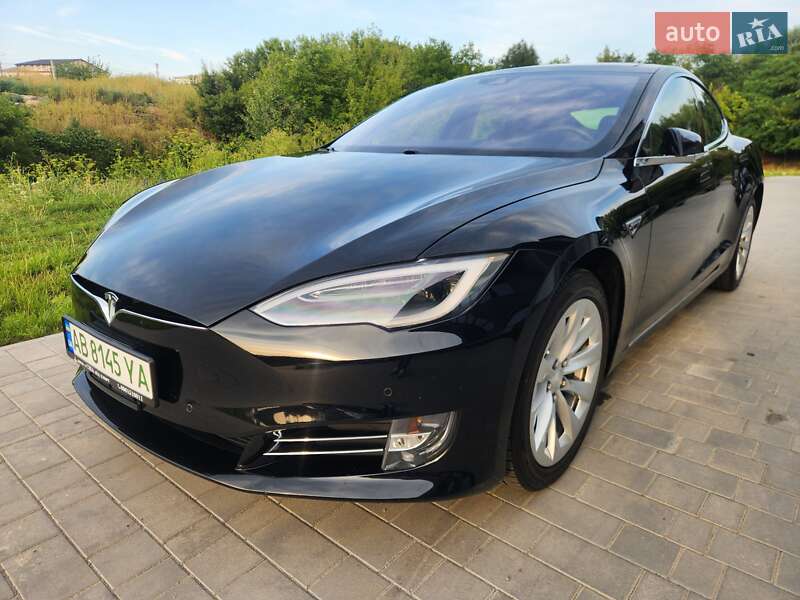 Ліфтбек Tesla Model S 2016 в Вінниці