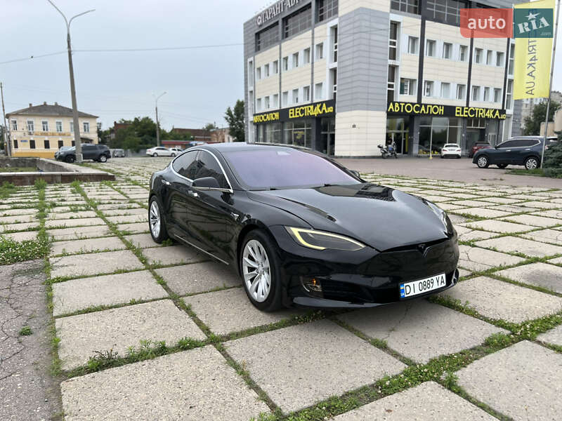 Ліфтбек Tesla Model S 2017 в Харкові