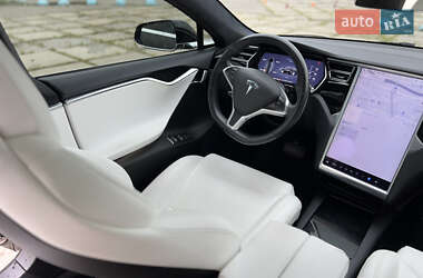 Ліфтбек Tesla Model S 2017 в 