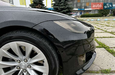 Ліфтбек Tesla Model S 2017 в 