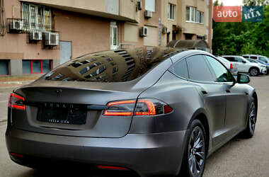 Ліфтбек Tesla Model S 2017 в 