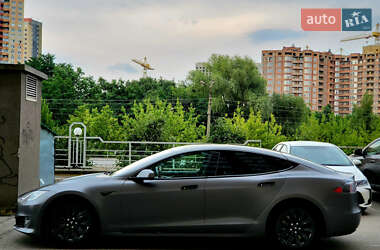 Ліфтбек Tesla Model S 2017 в 