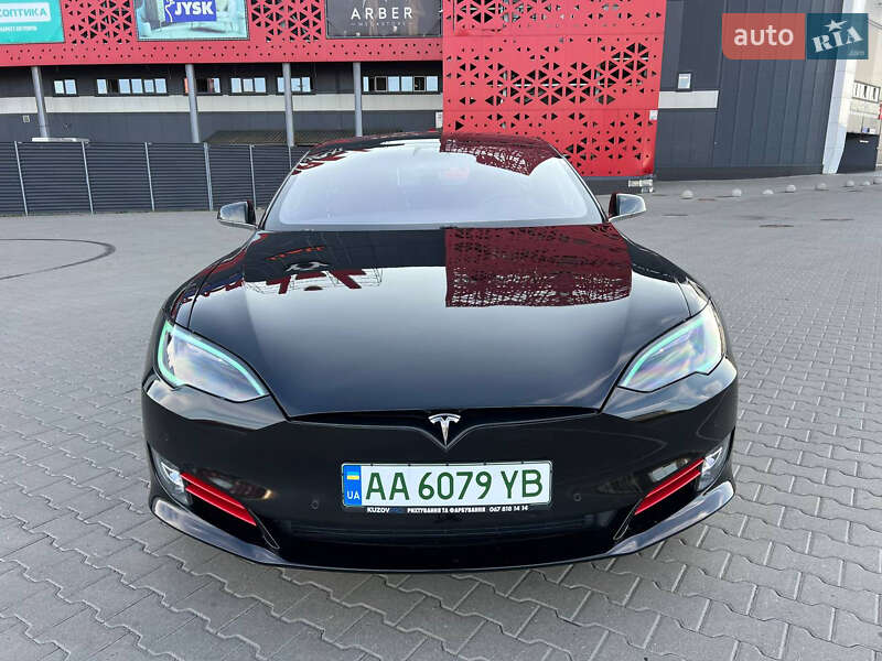 Лифтбек Tesla Model S 2020 в Киеве