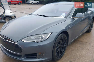 Лифтбек Tesla Model S 2014 в 