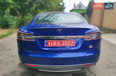 Лифтбек Tesla Model S 2016 в 