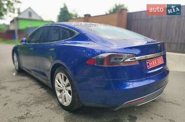 Лифтбек Tesla Model S 2016 в 