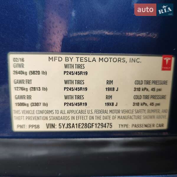 Лифтбек Tesla Model S 2016 в Киеве