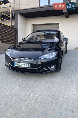 Ліфтбек Tesla Model S 2014 в 