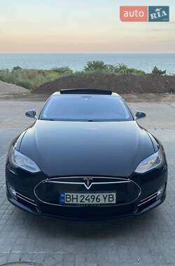 Ліфтбек Tesla Model S 2014 в 