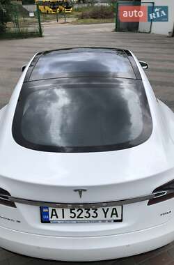 Лифтбек Tesla Model S 2016 в 