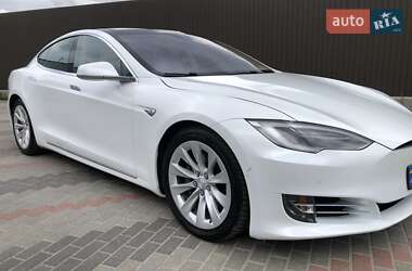 Лифтбек Tesla Model S 2016 в Петропавловской Борщаговке