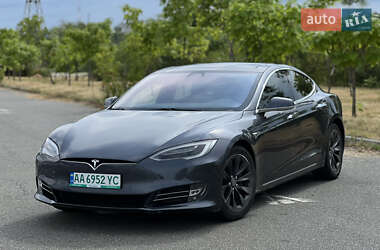 Лифтбек Tesla Model S 2016 в Киеве