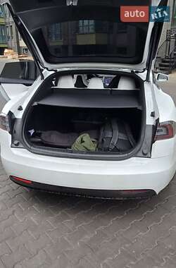 Ліфтбек Tesla Model S 2017 в 