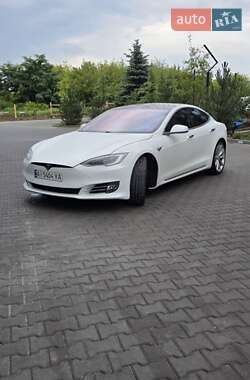 Ліфтбек Tesla Model S 2017 в 