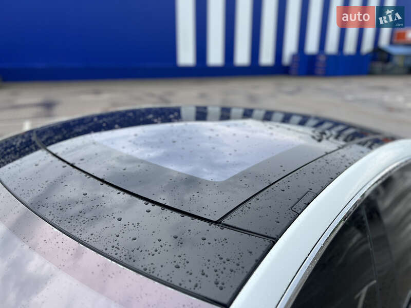 Лифтбек Tesla Model S 2014 в Дубно