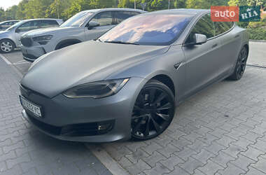 Ліфтбек Tesla Model S 2018 в 