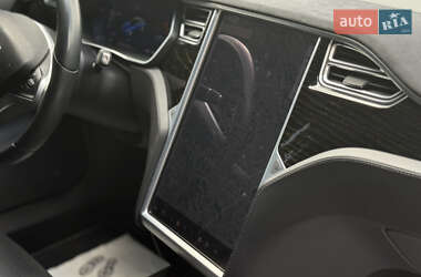 Лифтбек Tesla Model S 2017 в 